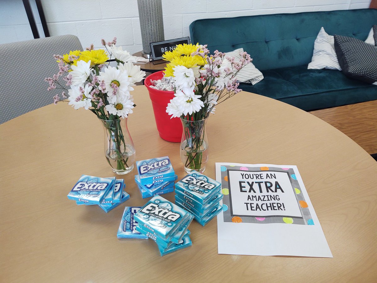 ClaraBartonElem's tweet photo. We have the BEST PTA ever! Thank you @Clara_BartonPTA for the lovely treats! https://t.co/l1i4dhPm99
