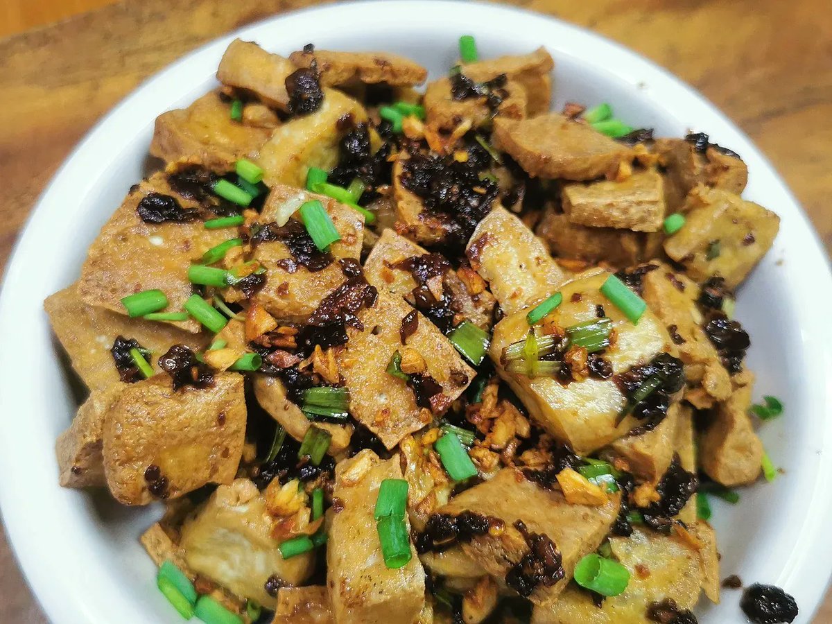 Garlic Butter Tofu

#Tofu #GarlicButterTofu #HazelsKitchen #HK #yummy #mustTry #HomemadeWithLOVE