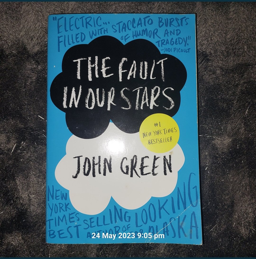 For sale!! wts lfb #booksph

* •° The Fault in our Stars book
°•○ by John Green
- onhand
- w minimal damage, as seen in the pic
- brownish papers and has dirts
- 150 php, 140 lp

mop gcash, mod flash
🏷️ wts lfb ph tfios