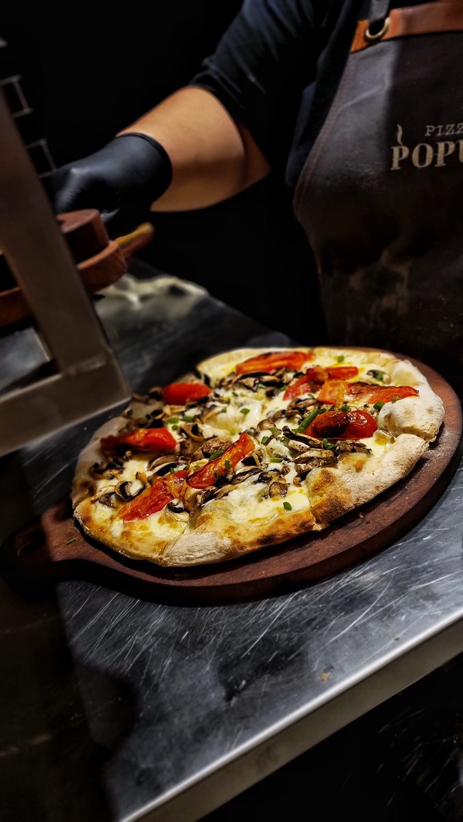AltoNOAShopping's tweet photo. 🍕❤️ Es la hora de una buena pizza 🍕❤️  Si te tentaste ¿Qué estás esperando? Vení al shopping de Salta y comé las mejores pizzas del 🌎 https://t.co/HHdZye69cH