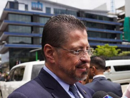 PrensaLatina_cu's tweet photo. #CostaRica 🇨🇷 || El Colegio de Periodistas #Colper y diputados de oposición celebraron la condena al presidente @RodrigoChavesR
Más en #PrensaLatina
🔗https://t.co/tc8J4RrGlb https://t.co/LyhCWxU89a