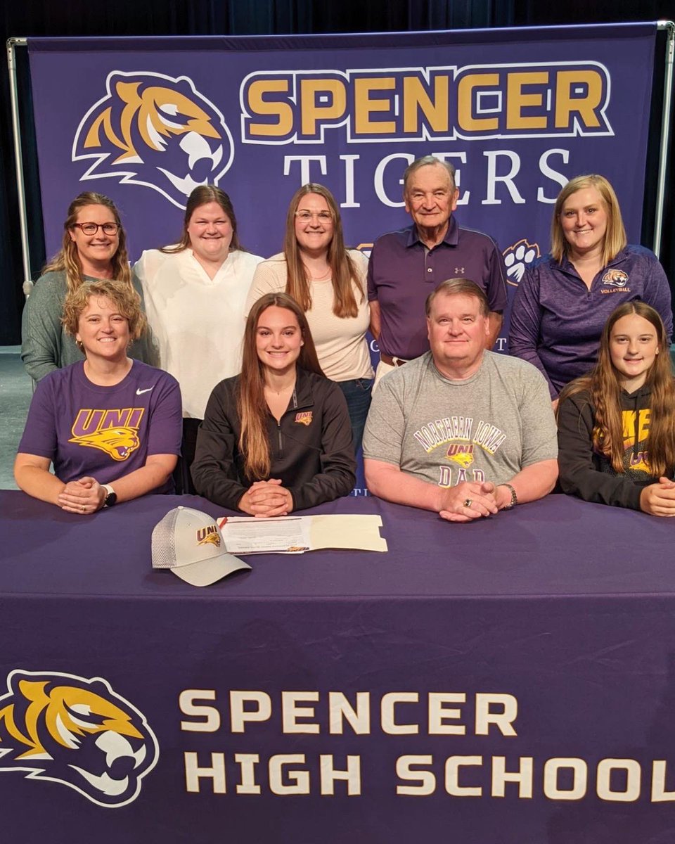 JerraMerchant's tweet photo. I am soooo excited to announce that I will be continuing my academic and track and field career at the University of Northern Iowa. Thank you to everyone who has supported me and helped me along the way. Go Panthers!💜🐆 https://t.co/X8qKcrGBQR