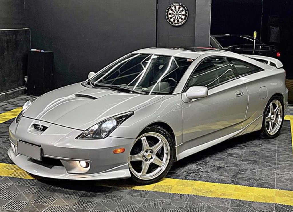 now i’m obsessed w this ‘01 celica gts ffs