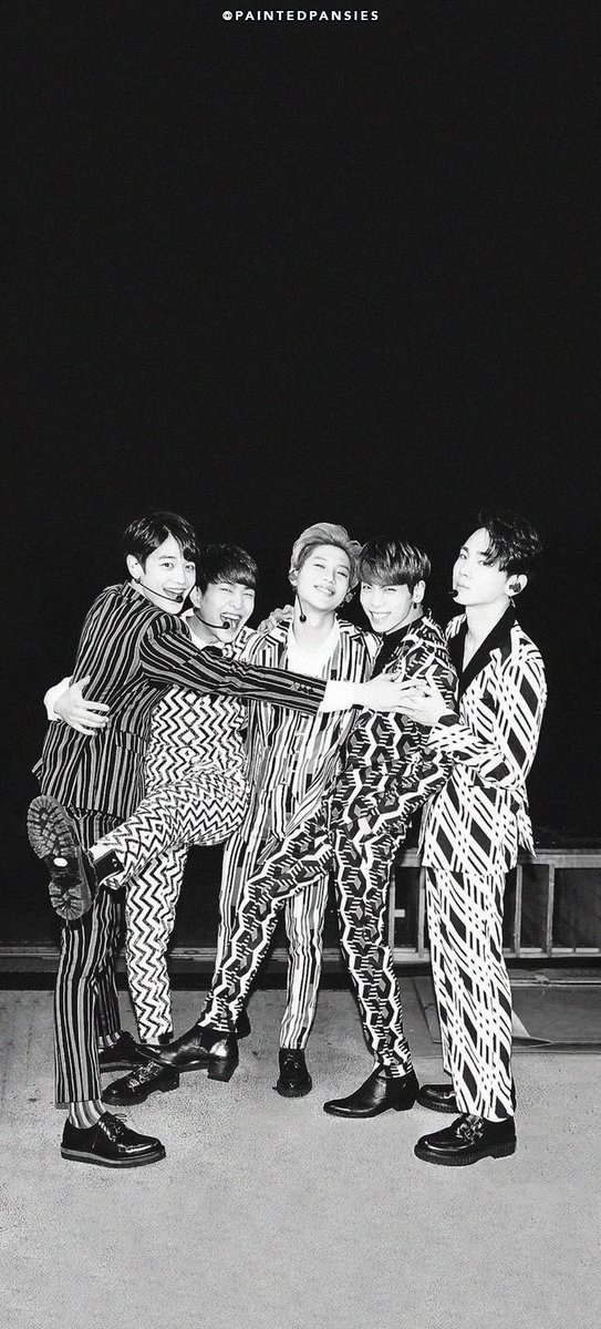 cosmicsticks's tweet photo. 🩵🩵🩵🩵🩵
사랑해 미안해 고마워
#민트빛_물결로_물든_우리의_시간 
#FOREVER_SHINee
#15th_Debut_Anniversary
#SHINee_15th_525 https://t.co/L1SGufCBLr