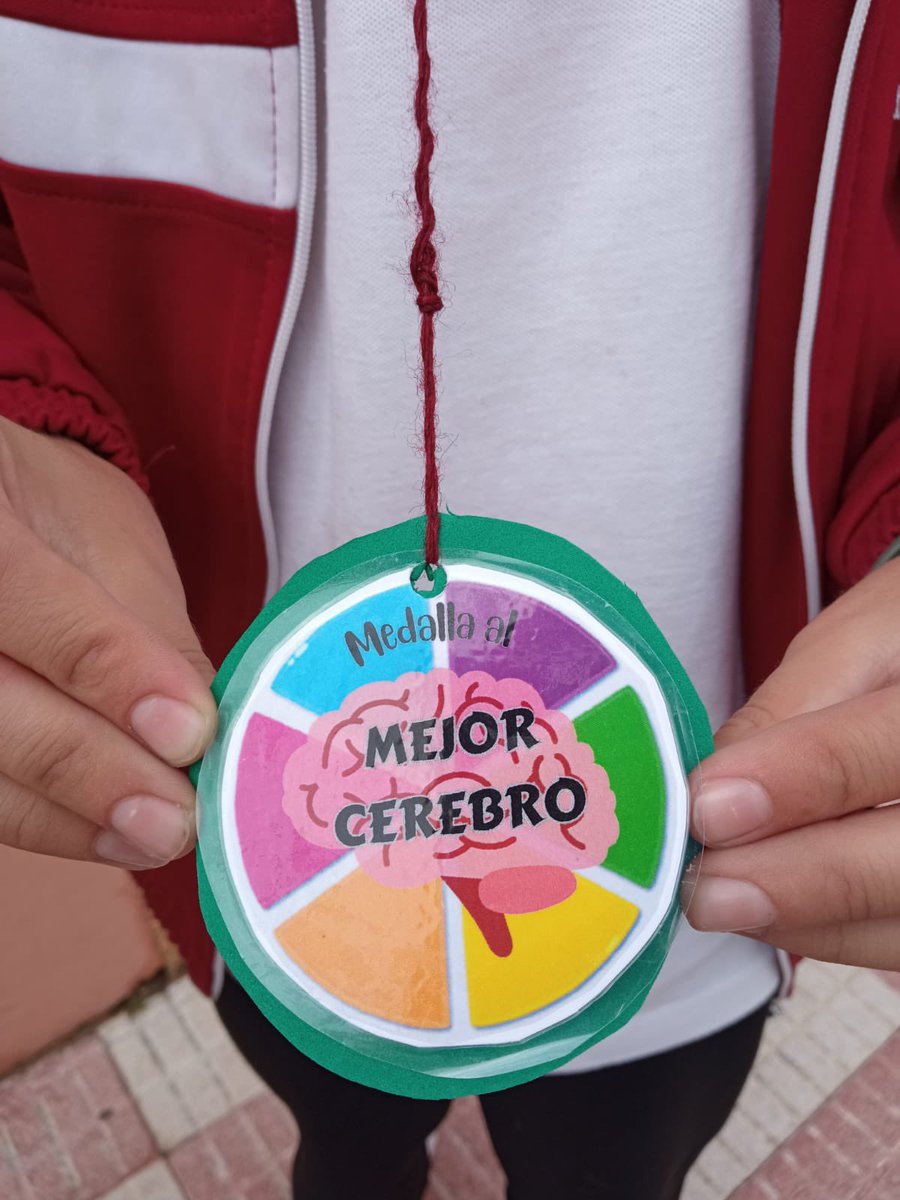 colemariaasunta's tweet photo. ¡Qué bien lo hemos pasado jugando al trivial en la Residencia de la Tercera Edad en Onil! 🤗 Esta actividad nos ha permitido conectar con generaciones diferentes a la nuestra y compartir un rato muy entretenido con ellos 🫶🏻 ¡repetiremos!

#aprendiendojuntos https://t.co/LTxD9BMTRI