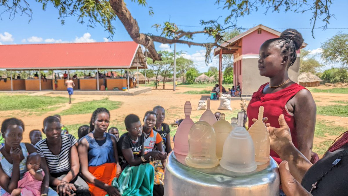 dash4galsug's tweet photo. Day 2 of the #MHFest was in Lopei sun-county . The adolescent girls and young women were offered a wide range of sessions including skilling on making of reusable pads. https://t.co/0d6dLbMTb9