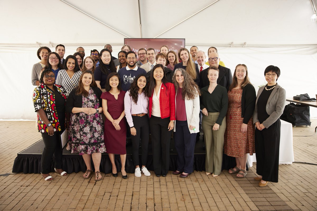 'Collectively, they have made Harvard Chan School a better place.' Jane Kim, Dean for Academic Affairs, recognizes this year's student, faculty, and staff award winners. #HarvardChan23

Watch Convocation: hsph.me/graduation