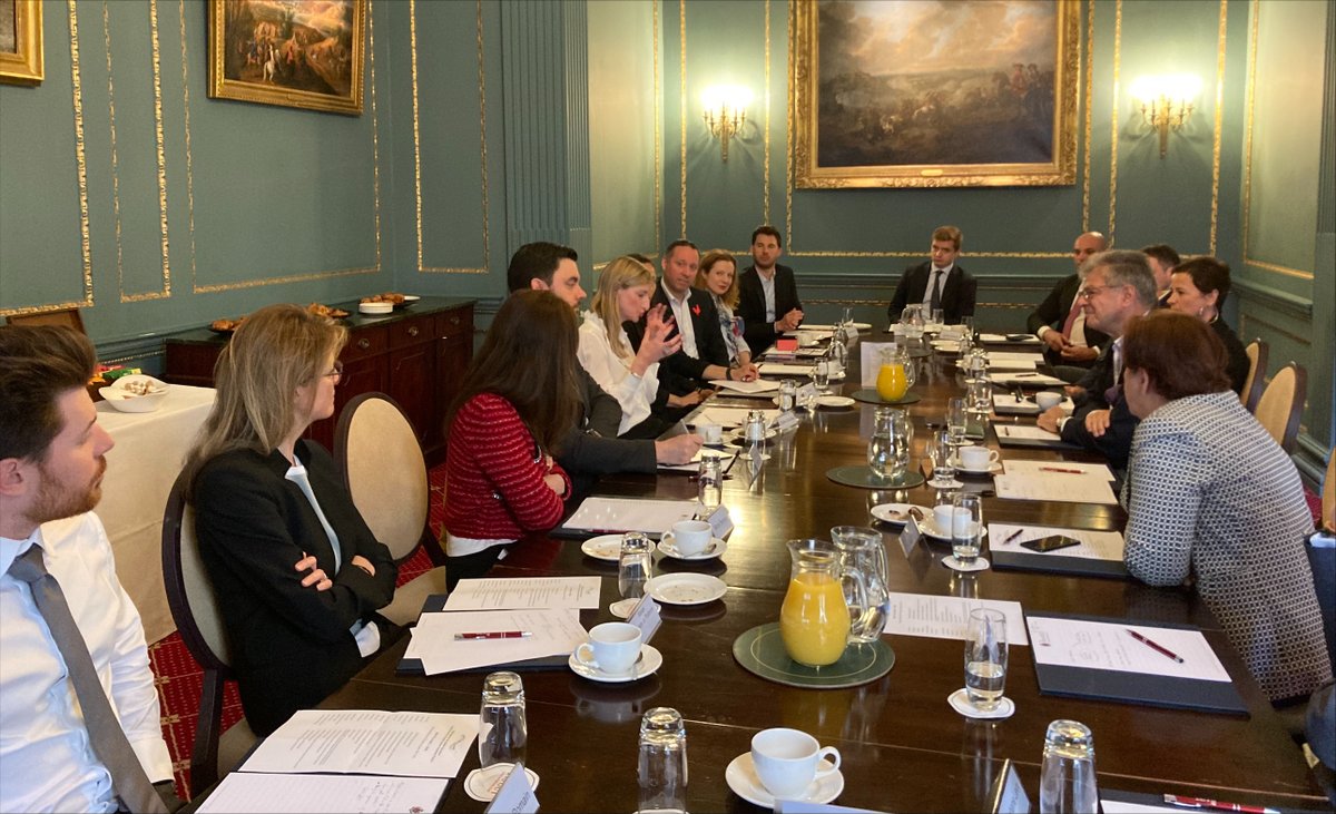 Très heureux d’avoir reçu le 16 mai dernier Estelle Giraudeau, Country Director, Google Customer Solutions France. Session riche sur les thèmes de l’Innovation, du Leadership et les défis posés par les progrès technologiques notamment l’IA.