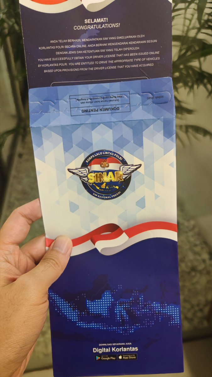 Membanggakan! Salut buat <a href="/korlantasid/">Digital Korlantas</a> ! Sabtu pengajuan perpanjangan SIM online, Rabu siang sudah terkirim ke rumah.