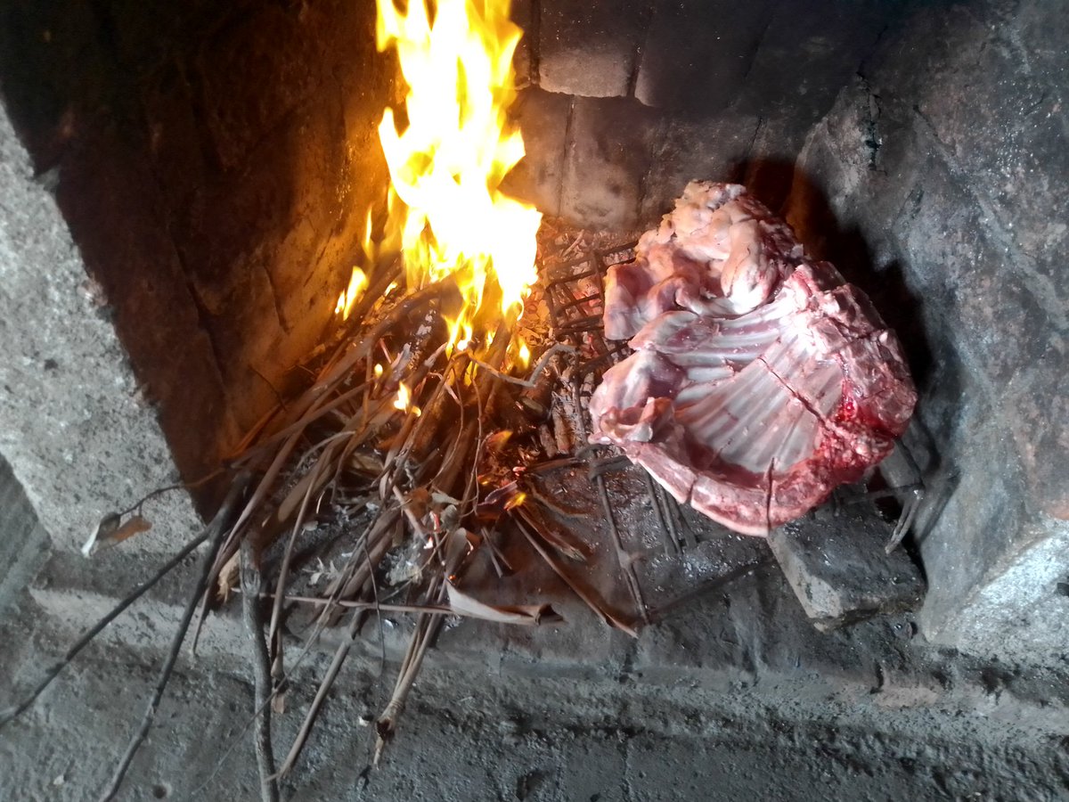 silvanasalzame's tweet photo. Costillar por Asar.
#ValoremosLoNuestro
#Uruguay #SanJosé https://t.co/3KeTbz4S8H
