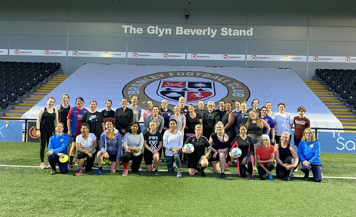 🚨TIME CHANGE 🚨

Tonight’s recreational session will start at the slightly later time of 8.30pm.

The session will still take place on the main stadium pitch 🏟️

#WeAreBromley