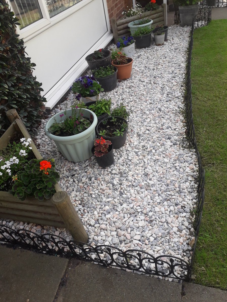 Today at Huncote Joint Estate visits with Baska engaging with Residents discussing  Communal Estate issues  and  improvements and  seeing some lovely gardens maintained
#great estates
# one team
# communities
<a href="/Hayleyemh/">Hayley Perkins</a>