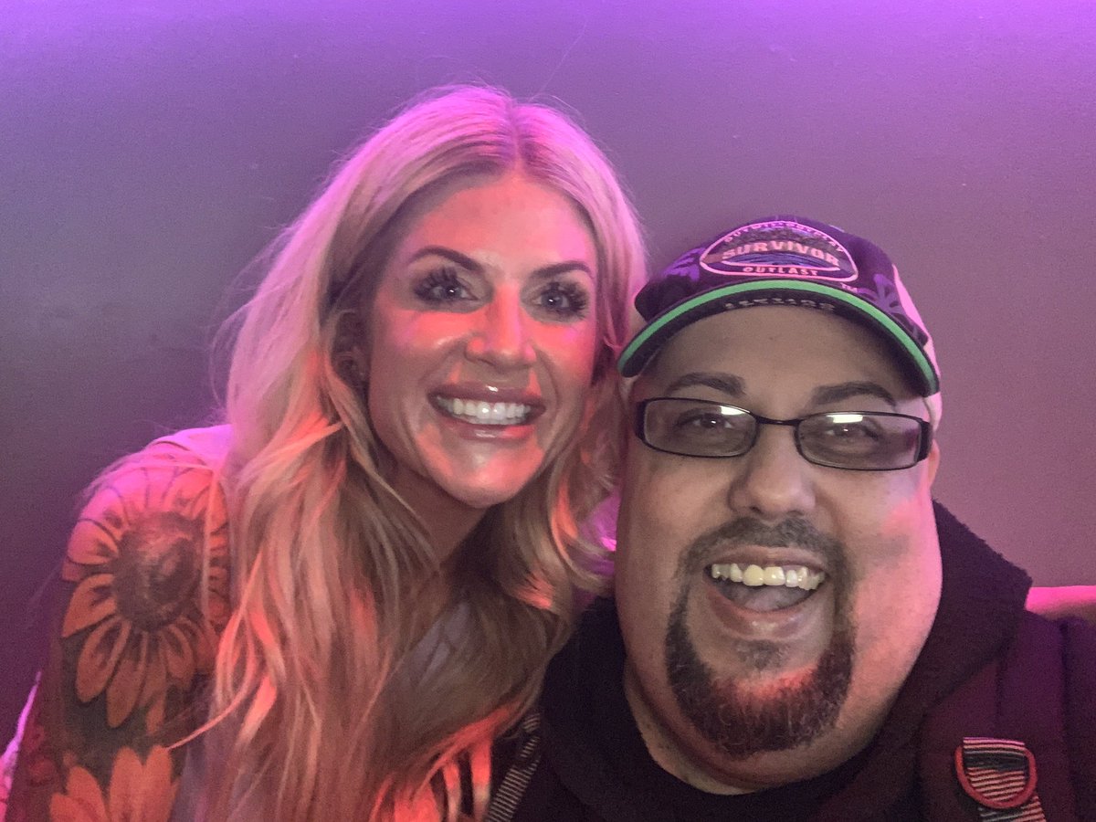 Got to meet this wonderful &amp; beautiful lady at the #Survivor44 finale eve party. She made my night. 💕
It was a great crowd. Lots of Survivors there that I didn’t take pictures with. 🤷🏻‍♂️
Sorry. It was chaotic…in a fun way. I had a blast nonetheless.

#Survivor #SurvivorFinale