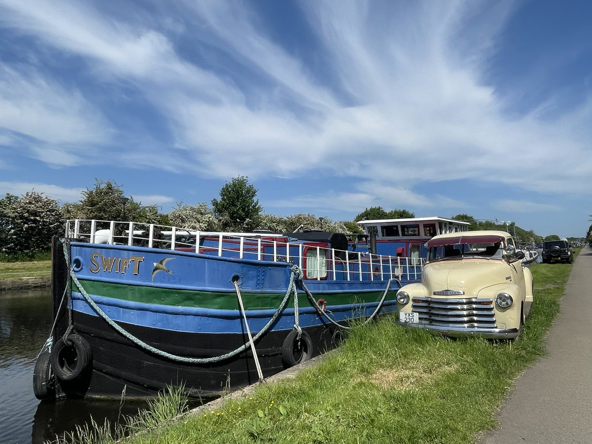 Gorgeous day at Stanley Ferry Wakefield <a href="/BBCLookNorth/">BBC Yorkshire</a> <a href="/bbcweather/">BBC Weather</a> <a href="/Hudsonweather/">Paul Hudson</a> <a href="/Abbiedew/">Abbie Dewhurst</a> <a href="/KeeleyDonovan/">Keeley Donovan</a> @katerinabbc <a href="/WakeExpress/">Wakefield Express</a> <a href="/WkfdOfficial/">Wakefield Official News</a> <a href="/journoLeanneC/">Leanne Clarke</a> <a href="/Expwakefield/">Experience Wakefield</a> <a href="/Normanton0809/">Five Towns Gossip</a>