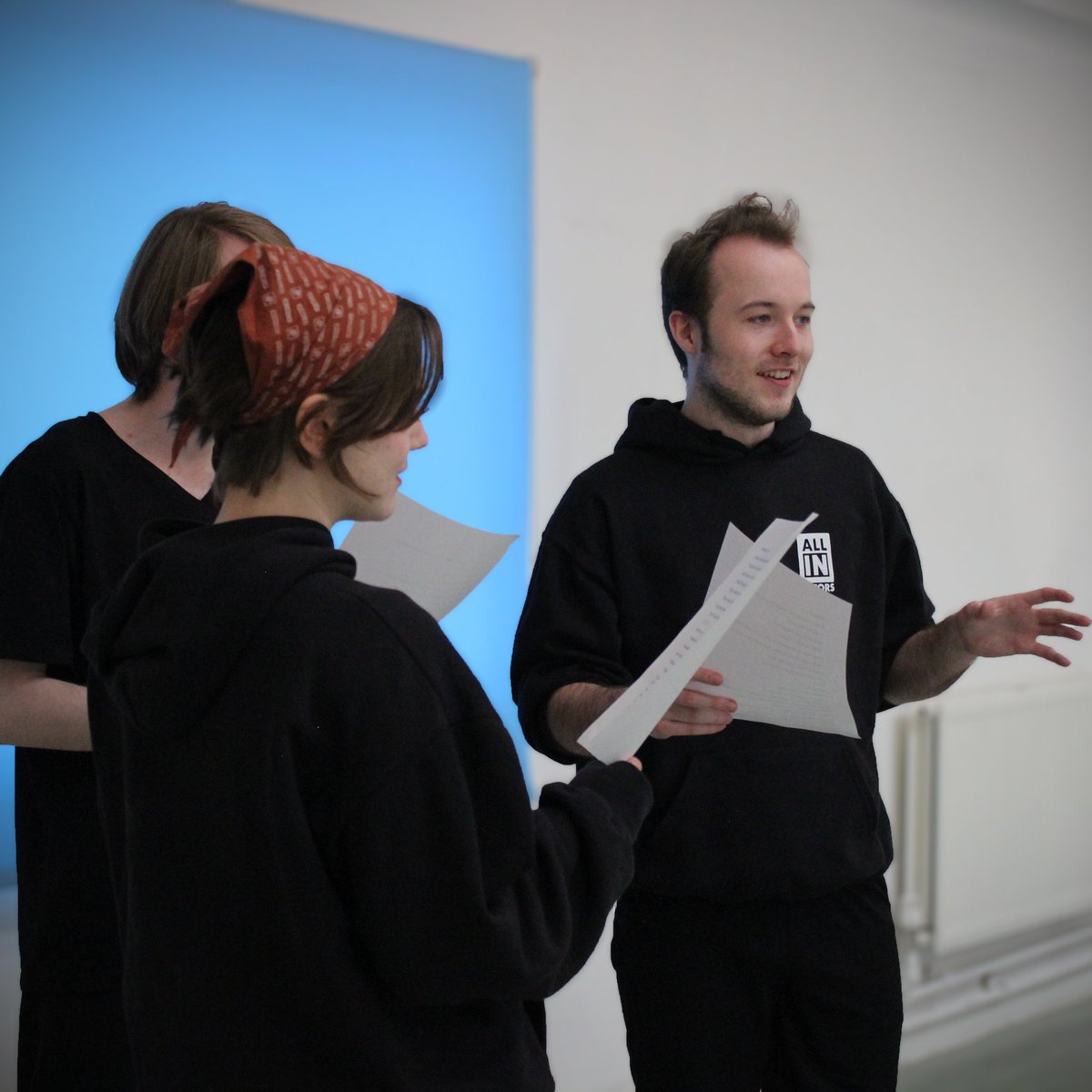 allinactors's tweet photo. We were fortunate to have Helen Stanley, Artistic Director of Lewisham Youth Theatre run a workshop for our talented ACT 3 students a couple of weeks ago.
#AllInActors
#LewishamYouthTheatre
#Actors
#Acting
#Training
#Dramatraining
#Drama
#Actortraining
#dramaschool https://t.co/yvWAVGf9SD