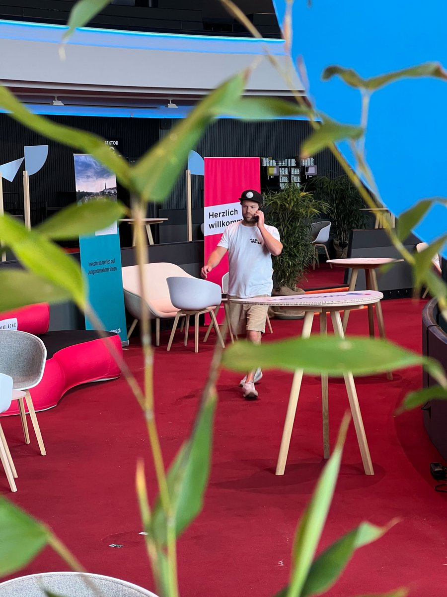 startupdays tweet media