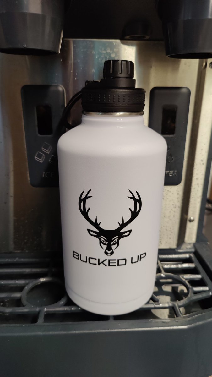 twinoaksnorthe1's tweet image. Warmer weather means staying hydrated. Better get a bigger water bottle...

#buckedup #manwithaplan #outdooradventures #fueledbynature