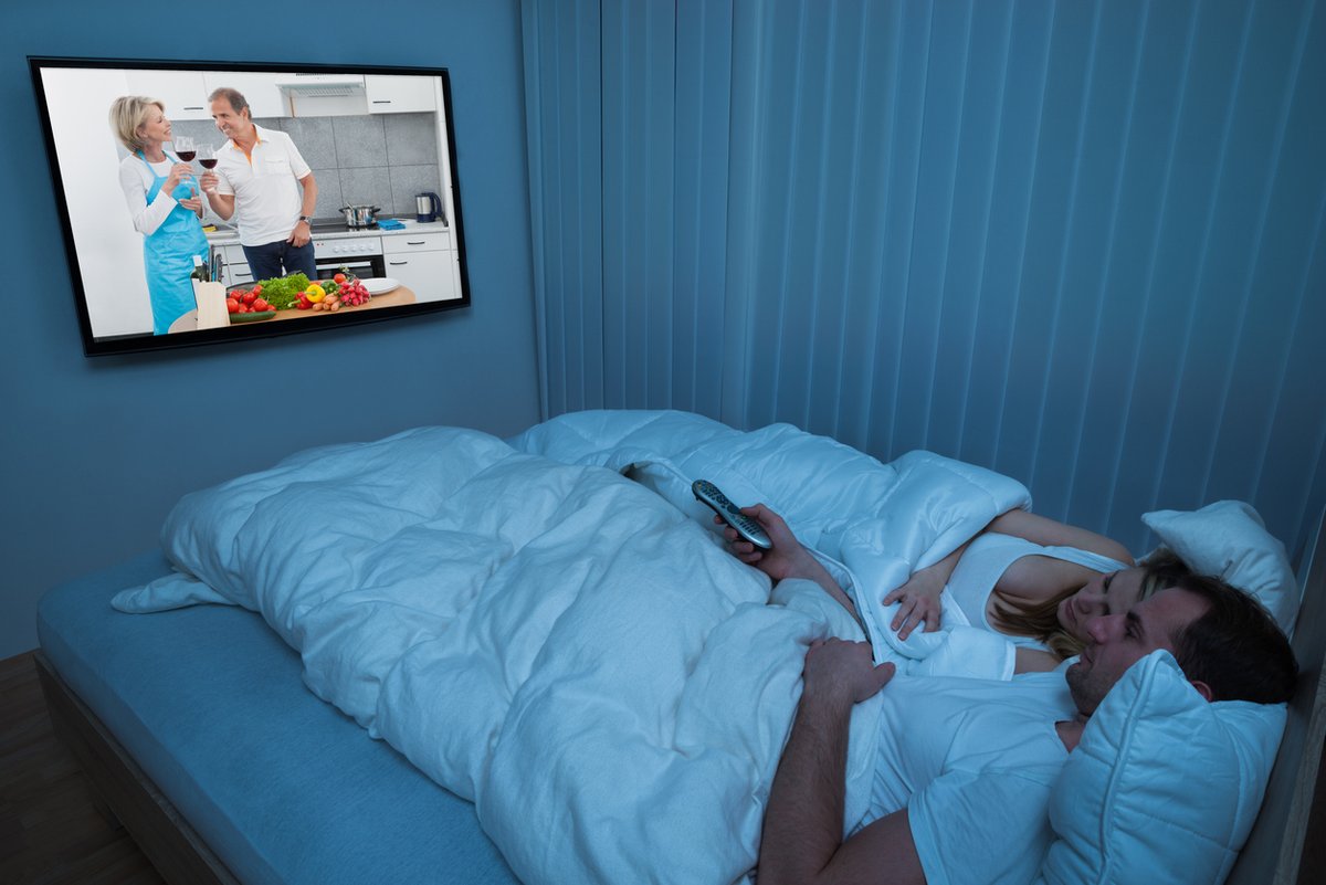 cpapsapneia's tweet photo. Mito ou verdade: assistir tv antes de dormir faz mal - É comum ter dificuldade pra pegar no sono. Infelizmente muitas pessoas não sabem que assistir tv antes de dormir faz mal. Descubra como a... (https://t.co/g2hZCixvZi) https://t.co/2GQqmkowsW