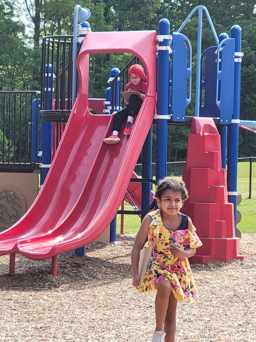 National Scavenger Hunt Day with a playground scavenger hunt! <a href="/JayBilly2/">Jay Billy</a> #bfrocks <a href="/misscoleteacher/">Miss. Cole(She/Her)</a> #scavengerhunts