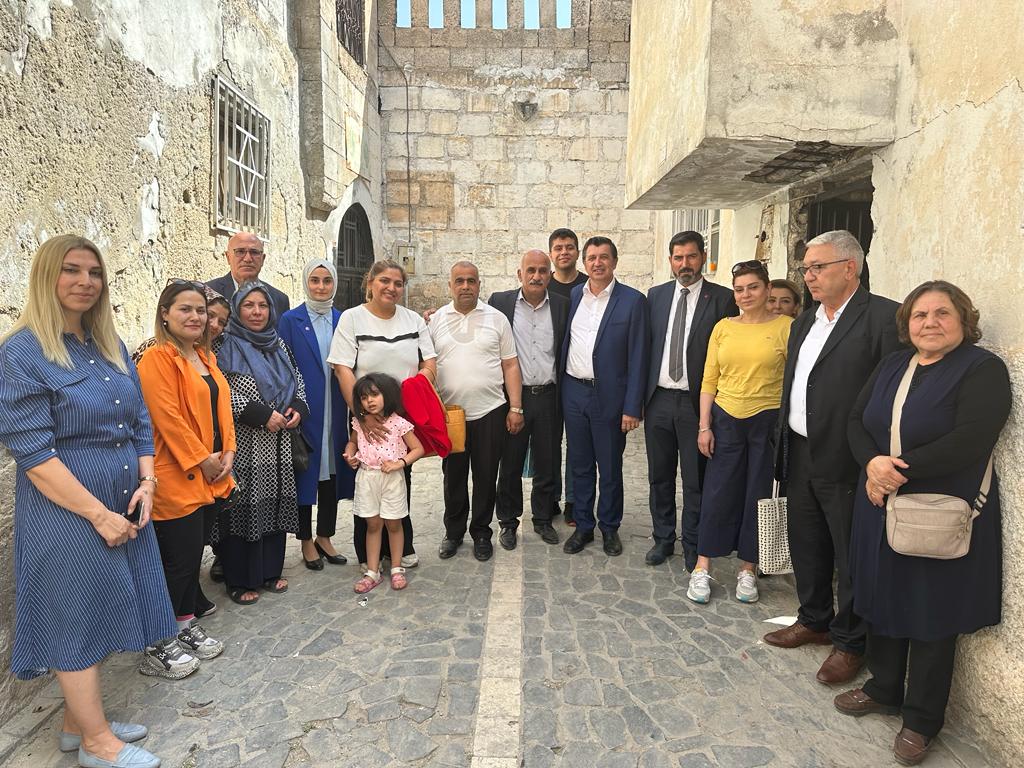 men_busra's tweet photo. Bugün #CumhuriyetHalkPartisi Şanlıurfa Milletvekili @MTanal, Edirne Milletvekili @okangaytanciogl ve Kadın Kollarımızla Hekimdede mahallemizde halkımızla buluştuk.

#SaadetPartisi
#CumhuriyetHalkPartisi
#ŞanlıUrfa https://t.co/mB08fcwlRb