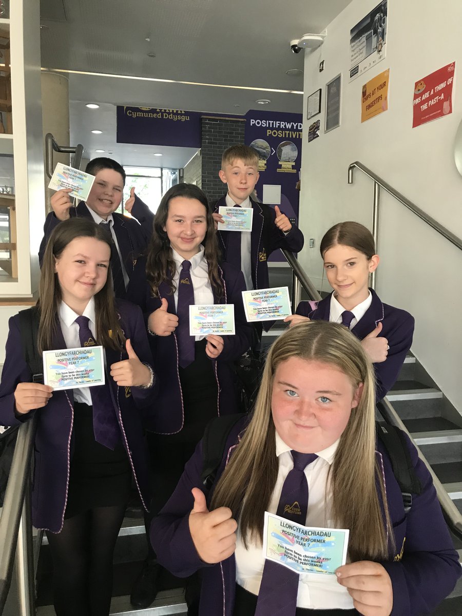 ebbwfawr's tweet photo. Llongyfarchiadau / Congratulations to our Positive Performers in Year 7 for this week! Also 7A2 are celebrating being in top spot for Accelerated Reader. They are currently the class who have read the most words out of the whole of KS3!

We want to celebrate their great work 🏆 https://t.co/gzNHJ0WvNq