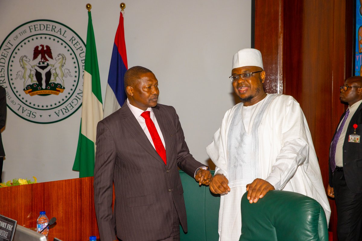 ProfIsaPantami's tweet photo. @ProfIsaPantami attending the Federal Executive Council today. https://t.co/Kytywqndwm