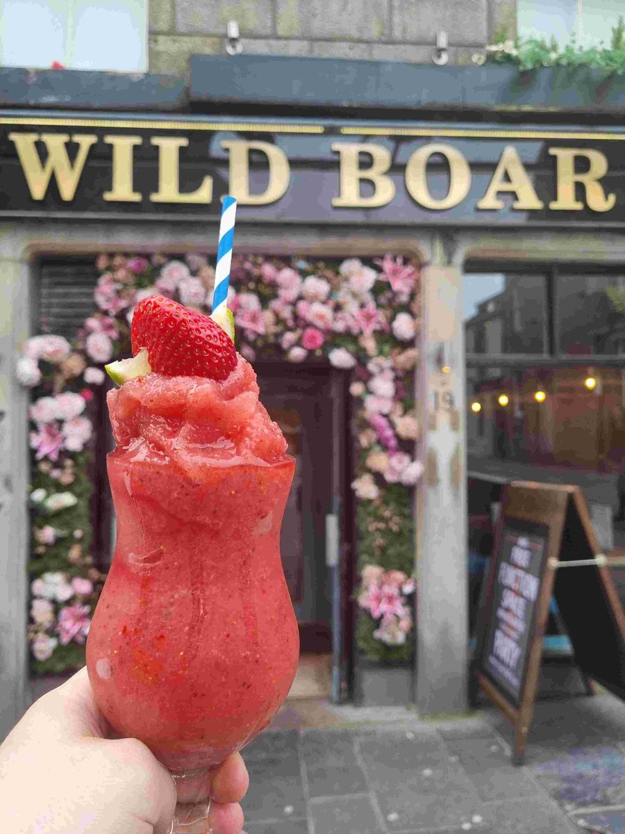 Summer Days are slowly arriving ☀️

It's the perfect time to get out for the summer drinks and Wild Boar has the cocktail just for it!

Frozen Strawberry Daiquiri 🍓 

Come down and get yours 😉