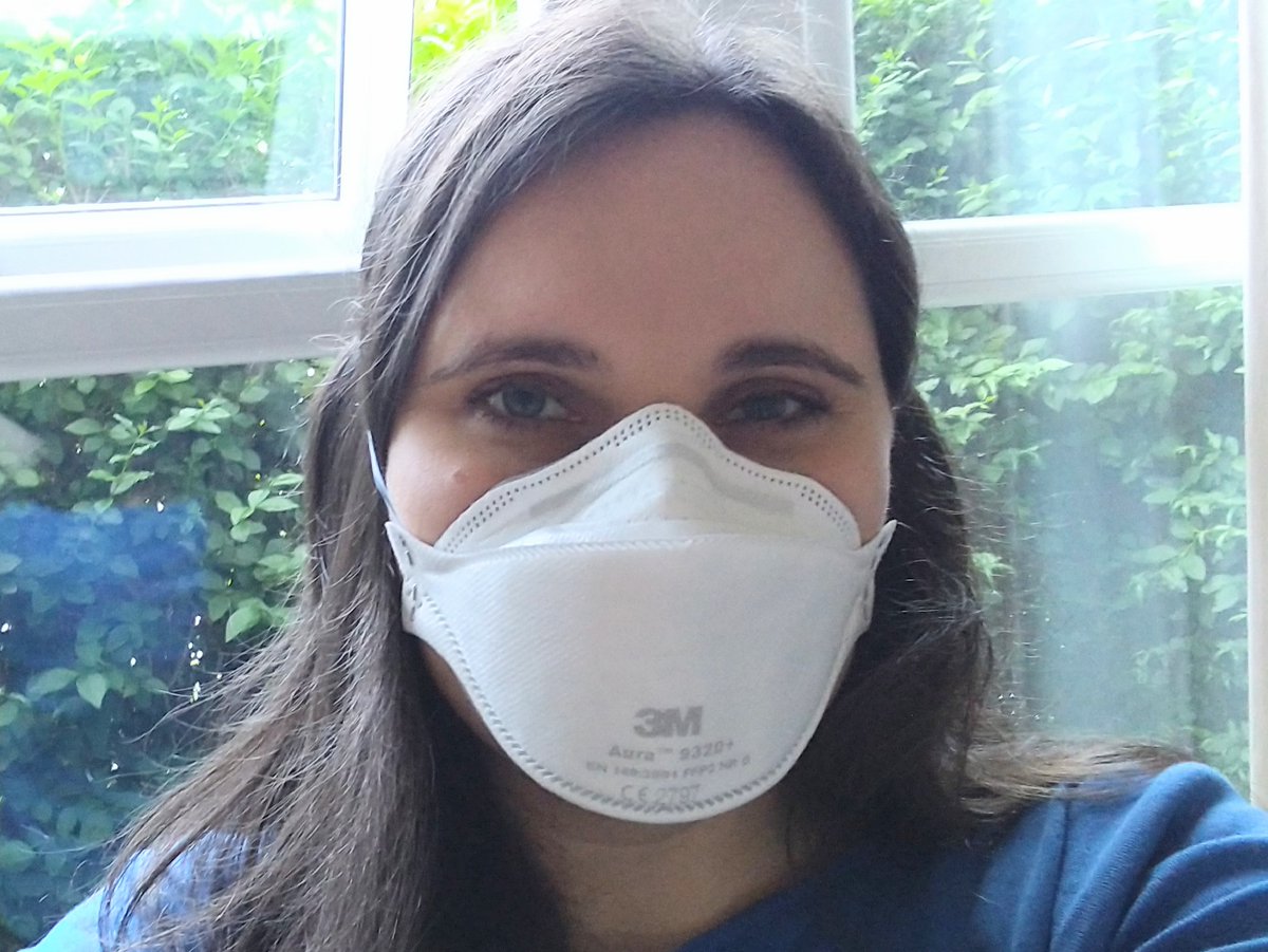 Here's me in my FFP2 respirator. 

It fits my face (no unfiltered air getting in around the edges).

I've never caught Covid-19, despite working in education.

I know very well that if I did catch it, no one would be able to help me recover from #LongCovid
