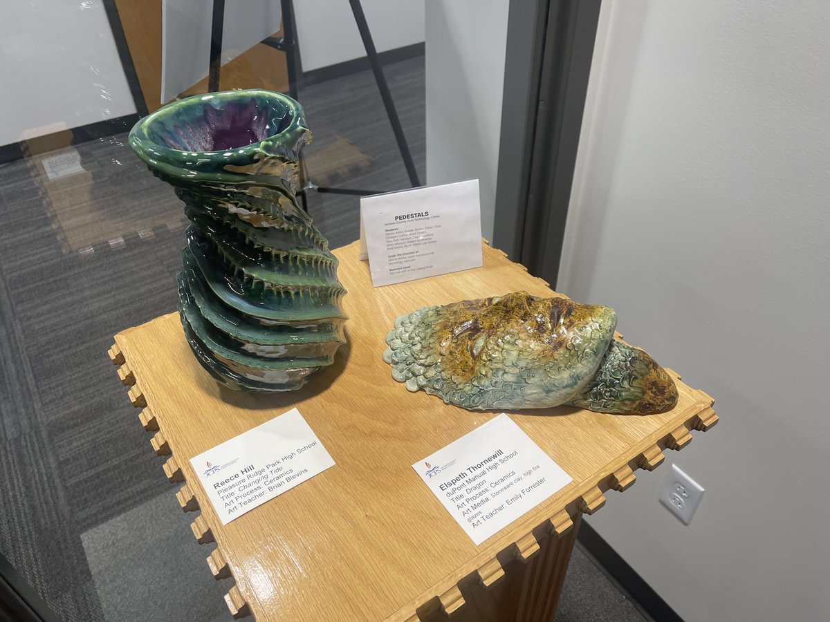 JCPSarts's tweet image. Delivered and installed new 3D artwork May 9th to @kycommissioner's office from @duPontManual VAM and @PRP_Panthers art students.  @tkonz @JCPSKY @JCPS_CAO @JCPSAsstSuptTL @JCPSAsstSuptHS @JCPSHighEA_AofL @duPontManualVA @PRPdesign