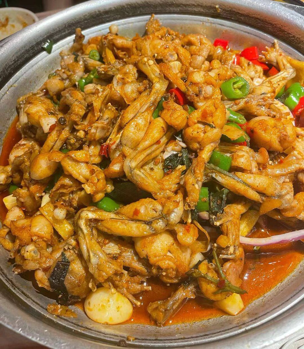 None of the 3 people finished a pot last night 😂😂