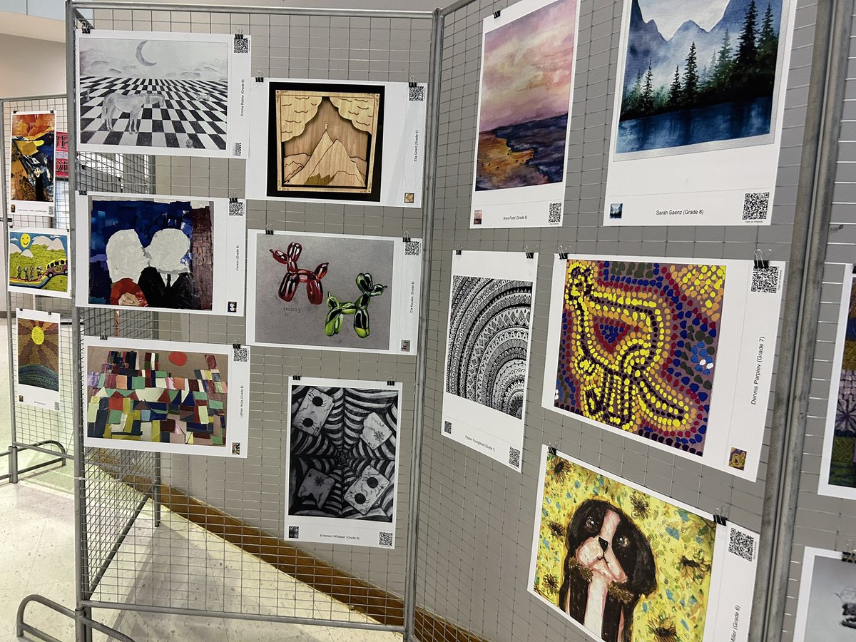 BbarlowArt's tweet image. Thanks @Artsonia for awarding @lufkintweets art students free poster prints for an end-of-year lobby show! 🎨🥳 #celebrations #wrappingup @LufkinPTA @WCPSS_Arts @WCPSS