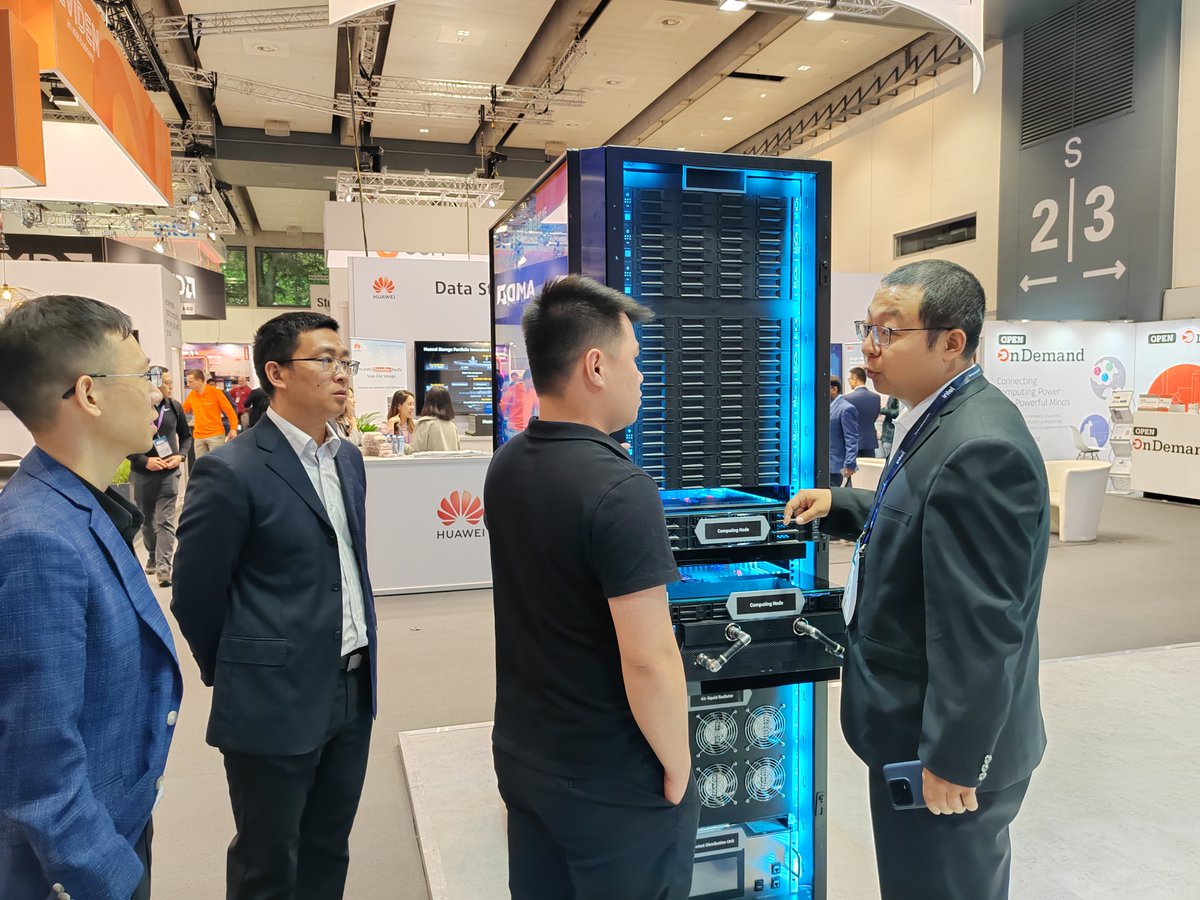 IEITSYSTEMSEur's tweet photo. Our new All Liquid-Cooling Cabinet and G7 servers with @intel's latest CPU/GPUs, and keynote on #Al applications like #GenerativeAI garnered much attention at @ISChpc! Come talk to our experts to experience our leading end-to-end solutions that power next-gen IT transformation. https://t.co/fnPbMoJ5rJ