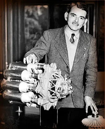 Frank Whittle, the English mechanical engineer and @RoyalAirForce pilot who helped develop the modern #turbojet engine, is @LindaHall_org's #ScientistOfTheDay.

lindahall.org/about/news/sci…

#histSTM #aviation #avhist