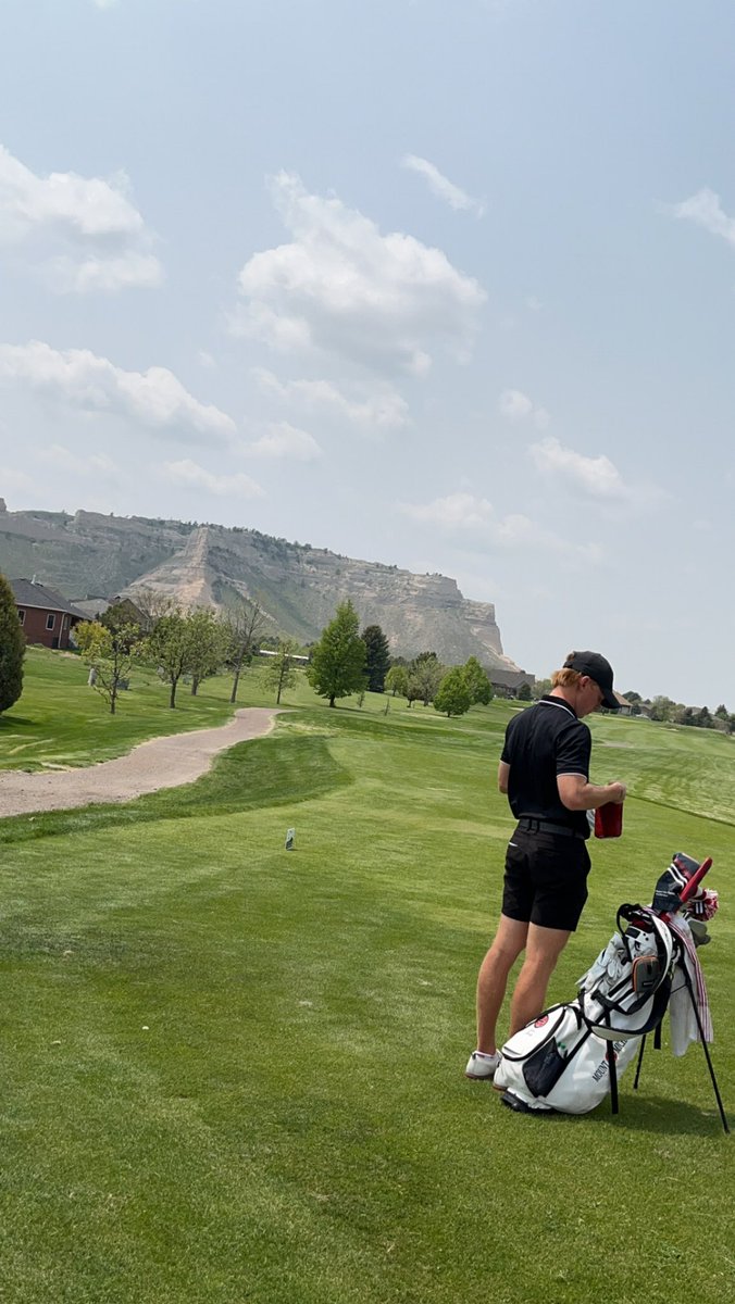 🏆 Day 2 starts soon! 🏆 

<a href="/JakeGoertz/">Jake Goertz</a> is currently tied for 4th at +1

Follow the Knights here 👇🏾

golfgenius.com/pages/4210886

<a href="/MtMichaelAD/">MM Sports&Activities</a>