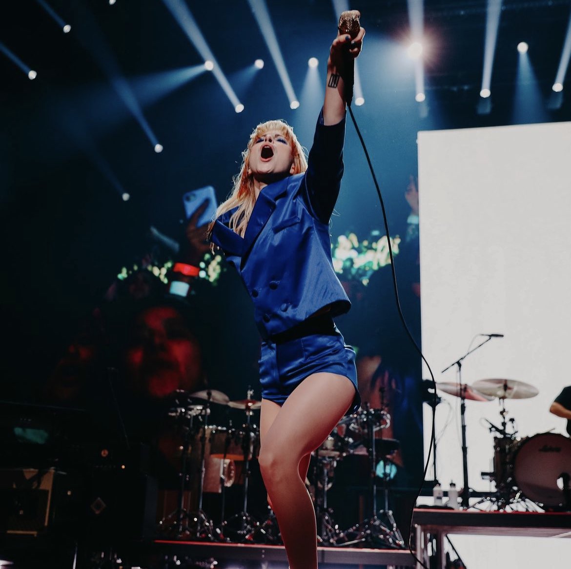 paramore_tour's tweet image. New HQ photos #ParamoreCharlotte

via @spectrumcenter