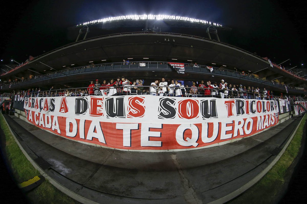 SaoPauloFC's tweet photo. 🏟️ A maratona não para e é vez da #TorcidaQueConduz encher o Morumbi de novo!

Mais de 2️⃣0️⃣ mil ingressos vendidos para São Paulo x Goiás, sábado (27/05), 21h.

Mais de 1️⃣5️⃣ mil ingressos vendidos para São Paulo x Sport, quinta (01/06), 19h30.

Corre aí ➡️ https://t.co/WhCWQotMbf https://t.co/E1m0DltBPf