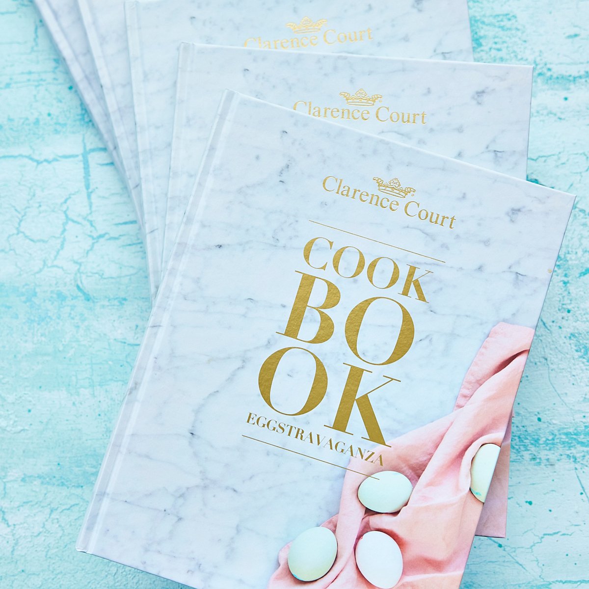 ClarenceCourt's tweet image. Doughnut or donut 🍩 Soft, fluffy, sticky and sweet; glazed, iced, or sprinkled in sugar, however you choose to enjoy (or spell) yours, a great doughnut gets your lips licking. We’re sharing some of our favourite recipes and must have baking tools for #doughnutweek.