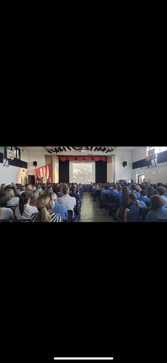 ThomasClancy9's tweet photo. TY Graduation 2023!!! Great to be involved with this fantastic group of students 🙌🏫🎉 https://t.co/mo1lLvvN26