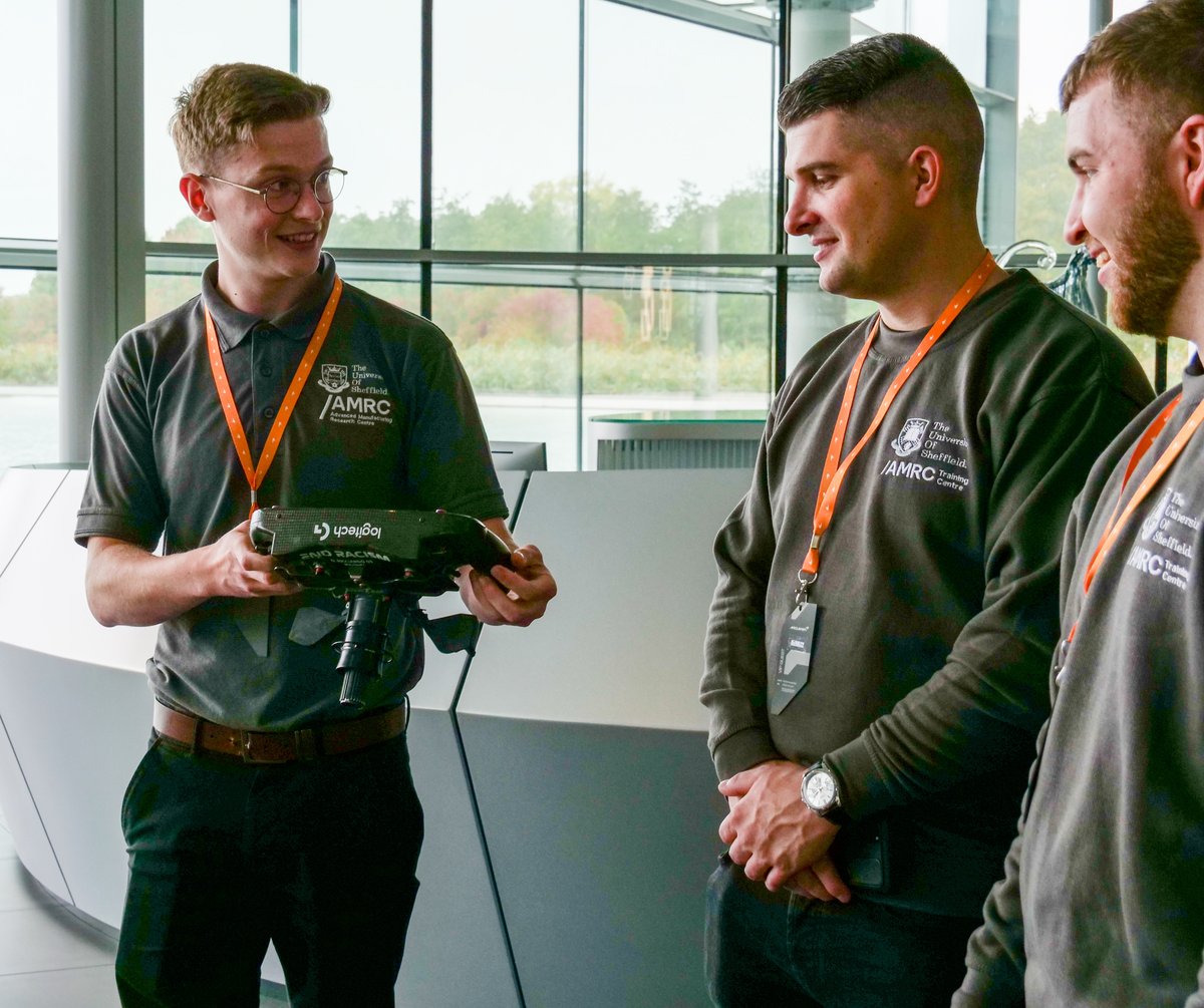 TheAMRC's tweet photo. From starring in the @sciencemuseum gallery π©βπ§ to a once-in-a-lifetime trip to @McLarenF1's home in Woking ποΈ, the @AMRCtraining has done it all! β
π Read the latest #AMRCJournal to see the exciting things our apprentices and engineers are doing.
π https://t.co/oxYLqvfndT https://t.co/D0hYhevsLJ