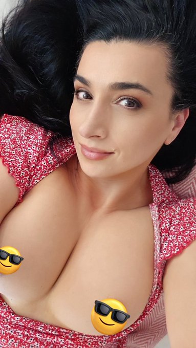 🎀 Chloe Swift 🎀 Loyalfans - Afterglow I never came do hard ...in public chat 🤦🏻‍♀️😎 omg https://t.co/A7xpbpFdvq