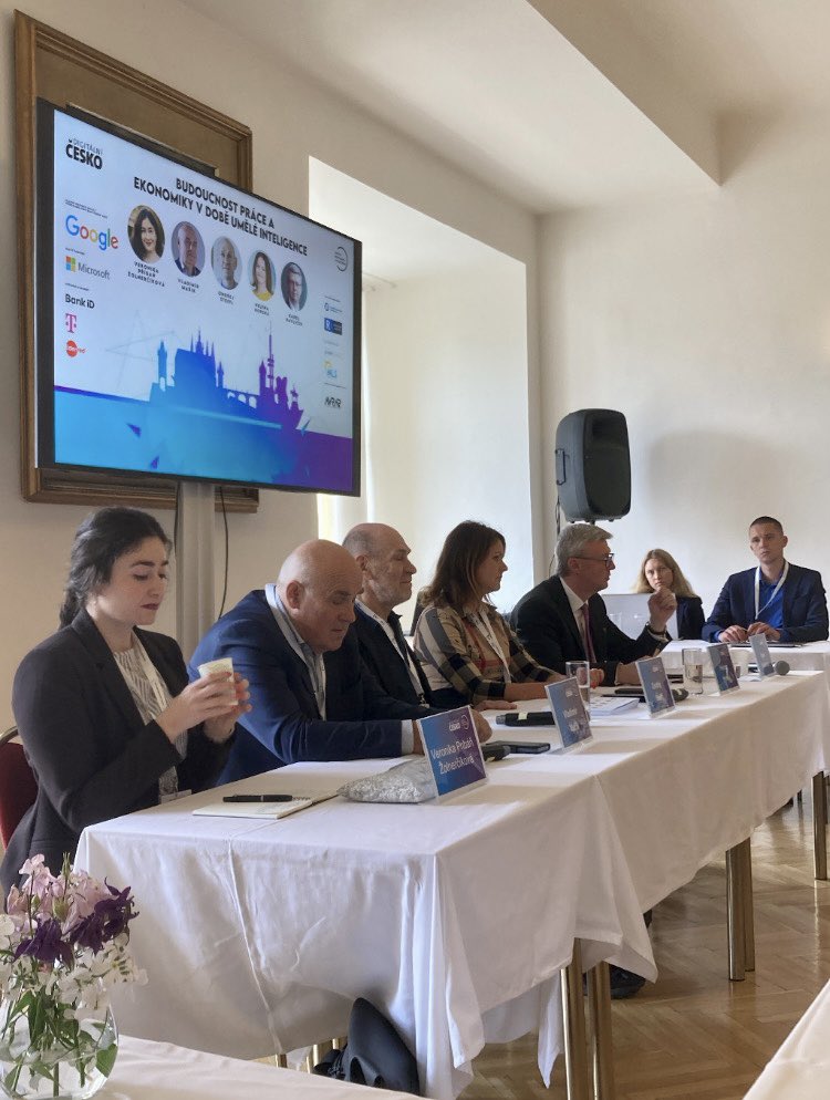 VandaCernohor's tweet photo. Interesting panel The Future of Work and the Economy in the Age of AI w @OndrejSteffl, prof. Mařík @CIIRCCTU &amp; others as part of the @institutps #DigiCesko conference. However, the issue of impact of AI on existing social inequalities was largely absent from the discussion. https://t.co/Ukw9oY5XME