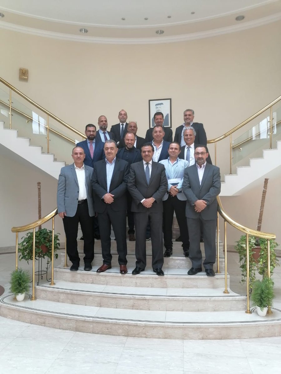 JorEmbOM's tweet photo. سعادة السفير أمجد القهيوي يرعى اليوم في مقر السفارة اجتماع عدد من رجال الأعمال الأردنيين المقيمين في سلطنة عُمان  وذلك في إطار متابعة برامج لجنة رجال الأعمال وخططها المستقبلية والتي سبق وتم تأسيسها تحت مظلة النادي الاجتماعي للجالية الأردنية في السلطنة https://t.co/Jpa4Cf4VE8