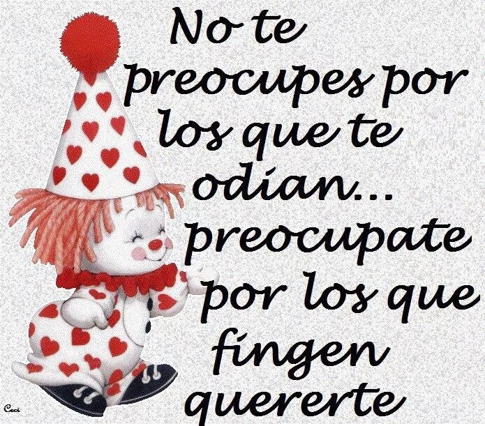 #cosasdemitierra.  Miren lo q siempre he sostenido, en política puerca a uno lo calumnian, lo atacan, lo injurian..etc y nadie, grupo político, amigo o no, aspirantes o no ..etc salen a defender a uno o a fijar su posición sobre estás porquerías. Siempre toca DEFENDERNOS SOLO.