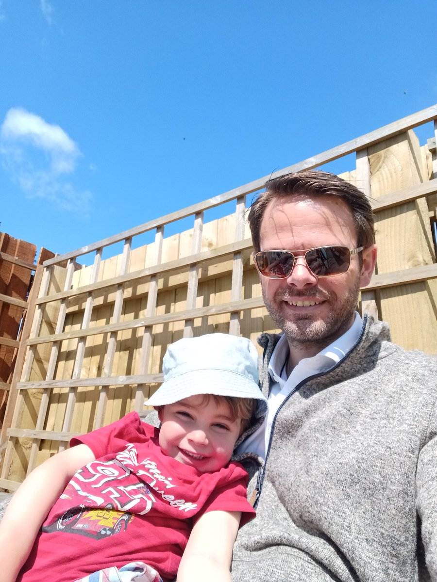 Kimkjaerside's tweet photo. One of the major benefits of working from home now and again, is moments like these when you get cuddles from your youngest at lunchtime 🥰 #expedialife https://t.co/uSQH93Njbn