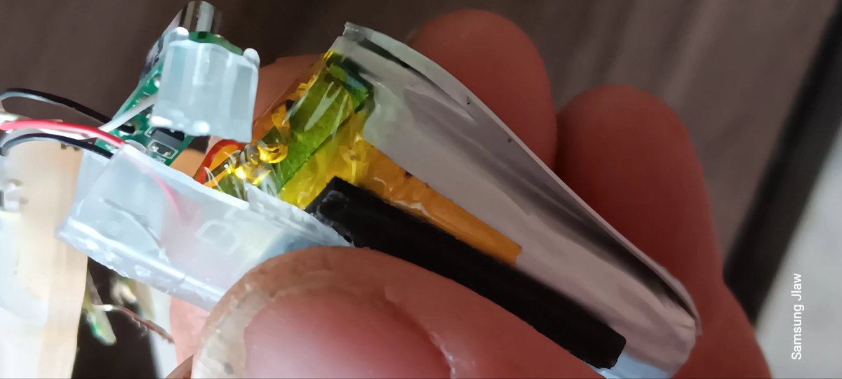 Jlawthealien's tweet photo. Im finding these everywhere and they havent been around that long im not sure but i put a bet that these are worst for the enviroment than cigrette

 butts !!!?? #TheGreenTeam https://t.co/7doeZsPpNJ