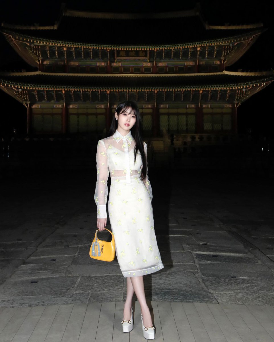 dlwlamr's tweet photo. throwback to #GucciCruise24 at Gyeongbokgung Palace last week. https://t.co/WG1IwL4645