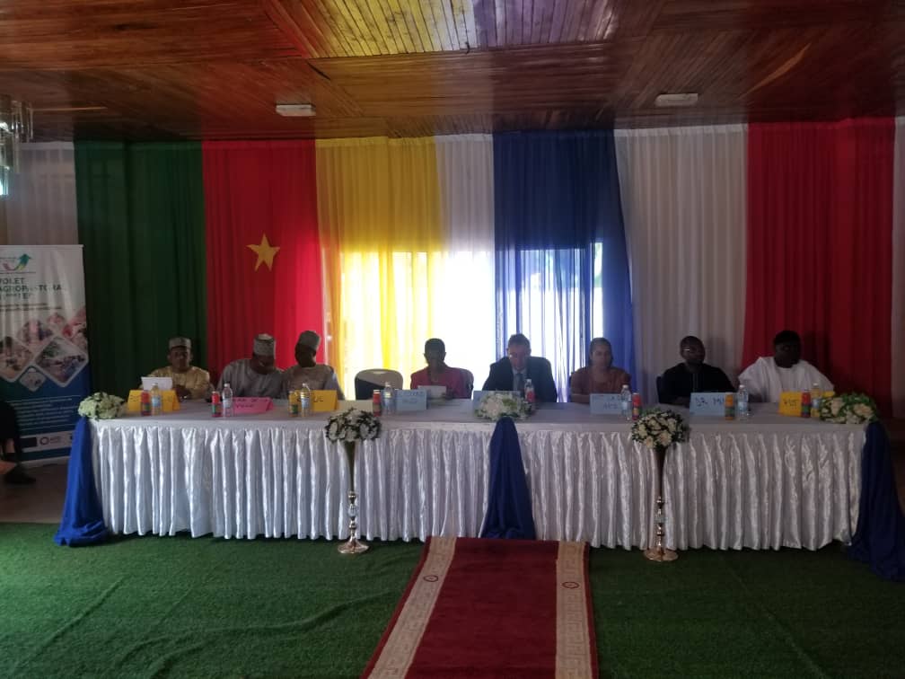 PNDP_Cameroun's tweet photo. #voletagropastoral @UEauCameroun
Début de cérémonie d'inauguration dans la salle des actes de la marie de ville de NGaoundéré, en présence Thierry marchand, @VirginieDago, du #PNDP et les autorités locales de l'ADAMAOUA.
#ambassade de France | #AFD| #PNDP https://t.co/P3CbaM2kWj