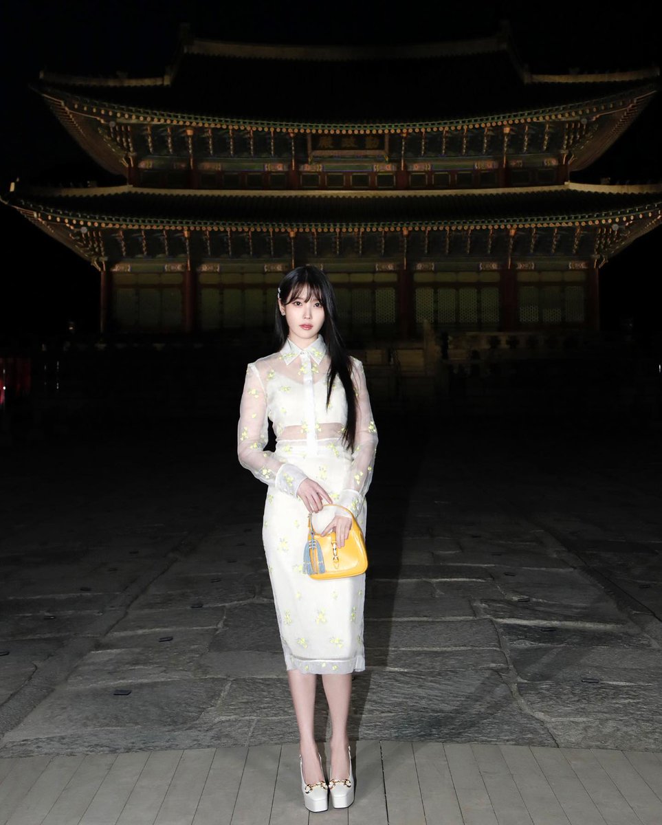 dlwlamr's tweet photo. throwback to #GucciCruise24 at Gyeongbokgung Palace last week. https://t.co/WG1IwL4645