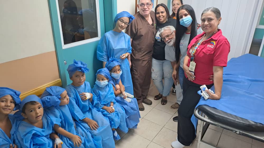 Con el plan "Amor y Compromiso" ¡Es lo que nos une!, ofrecemos atención médica especializada a los niños y niñas antolinenses.
En esta oportunidad 6 niños fueron atendidos quirúrgicamente en la Clínica de El Espinal

#BastaDeArroganciaImperial 
<a href="/NicolasMaduro/">Nicolás Maduro</a> 
<a href="/MinSaludVE/">MPPSalud</a>