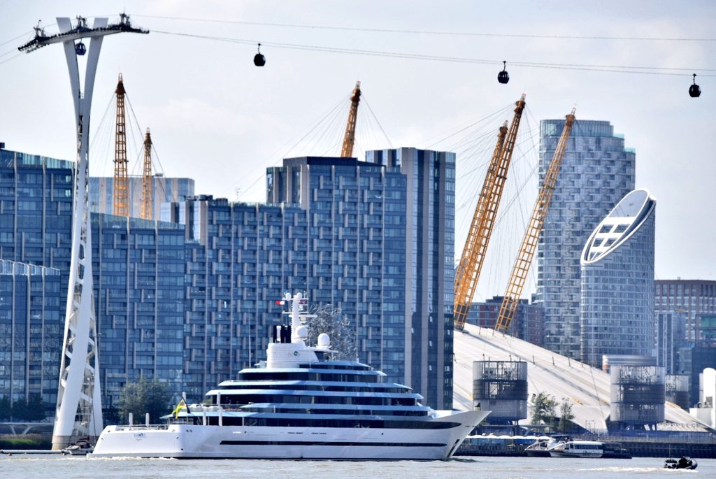 KAOS heading for #London!

Heading for #ShadThames for a few days.

#SuperYacht #LuxuryYacht
#RiverThames
#LondonPortCity
#dlr_blog